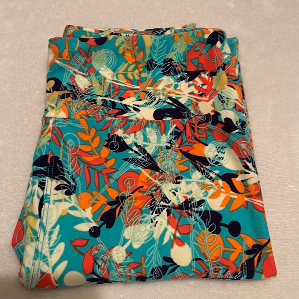 💜 LuLaRoe Green Floral Leggings